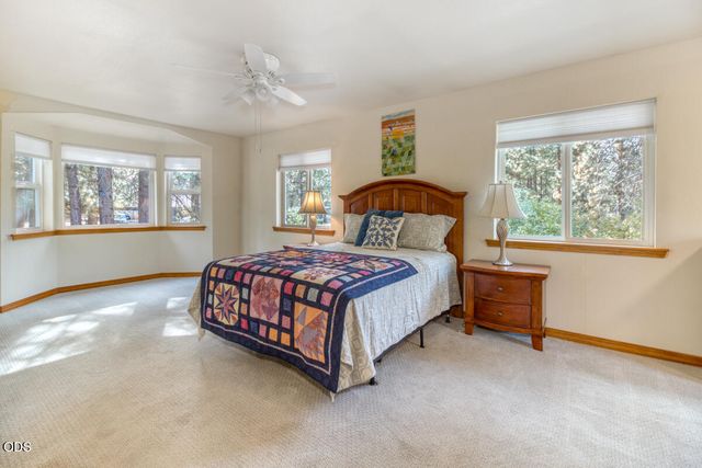 18793 Tuscarora Lane, Bend, OR 97702