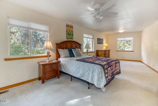 18793 Tuscarora Lane, Bend, OR 97702