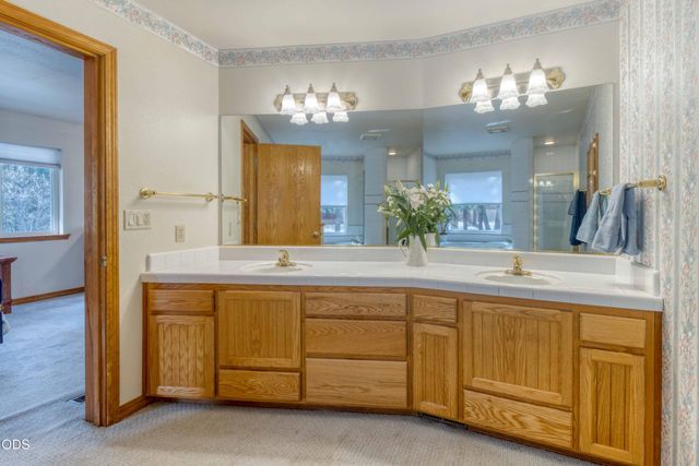 18793 Tuscarora Lane, Bend, OR 97702