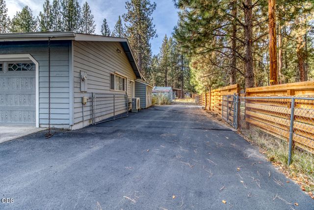 18793 Tuscarora Lane, Bend, OR 97702