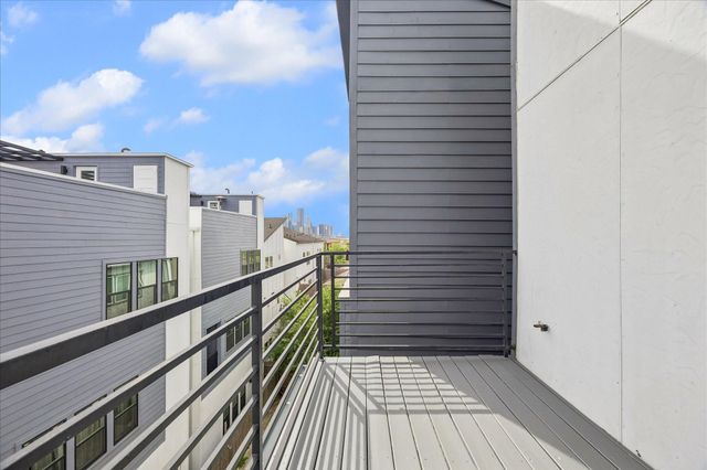 411 Grove Street C, Houston, TX 77020