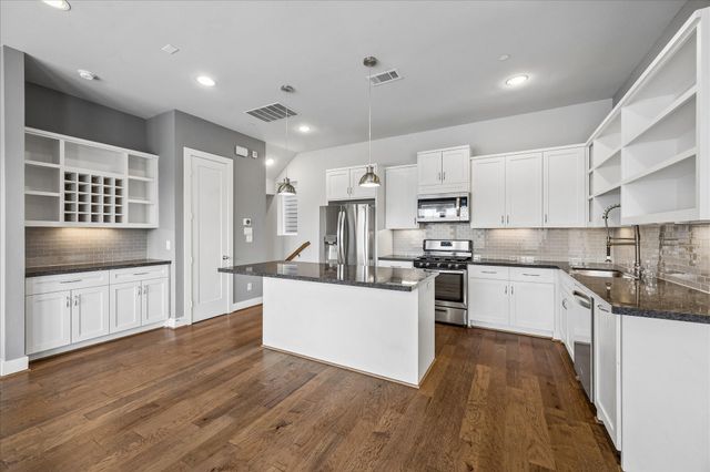 411 Grove Street C, Houston, TX 77020