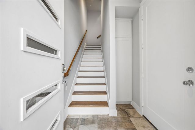 411 Grove Street C, Houston, TX 77020