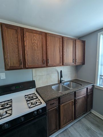 10700 S Avenue M, Chicago, IL 60617