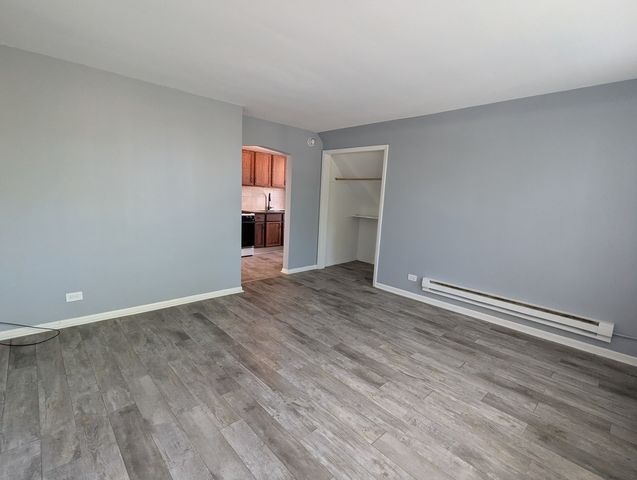10700 S Avenue M, Chicago, IL 60617