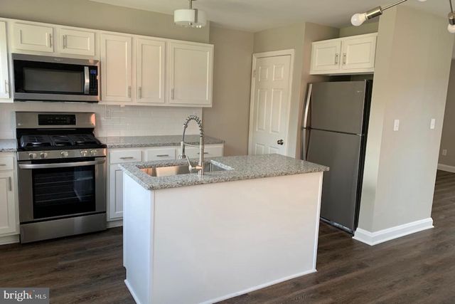 4738 SHAMROCK AVE, Baltimore, MD 21206