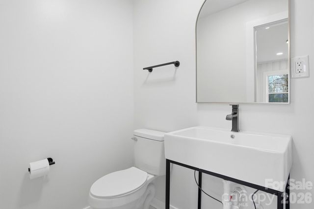 308 Rankin Avenue, Lowell, NC 28098