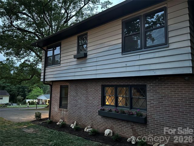 308 Rankin Avenue, Lowell, NC 28098