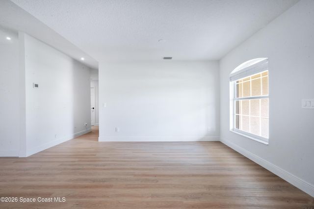 934 Eastlake Street SE, Palm Bay, FL 32909