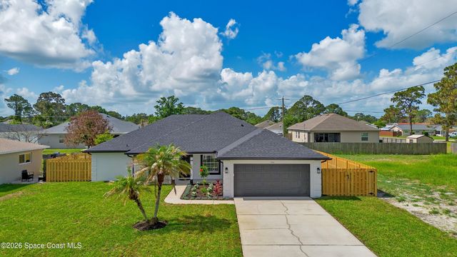 934 Eastlake Street SE, Palm Bay, FL 32909