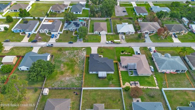 934 Eastlake Street SE, Palm Bay, FL 32909