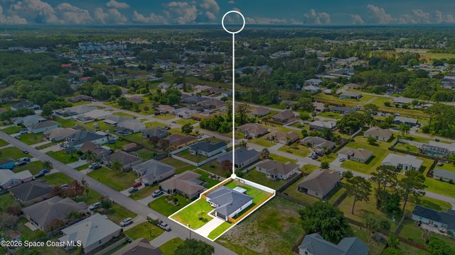 934 Eastlake Street SE, Palm Bay, FL 32909