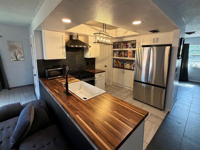 8611 LONGBOAT LANE, Hudson, FL 34667