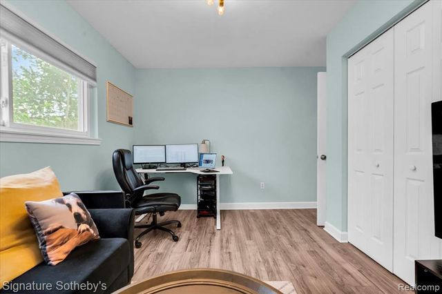 1099 Eaton Road, Berkley, MI 48072