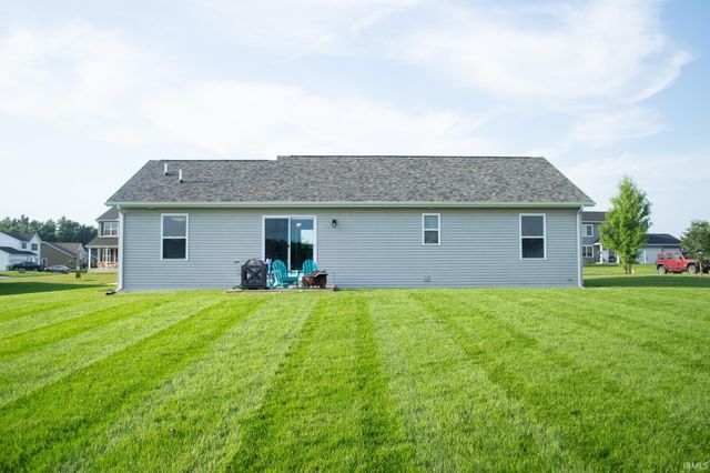 12824 King Fish Court, Middlebury, IN 46540