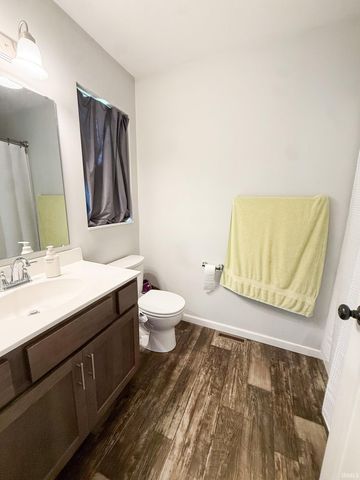 12824 King Fish Court, Middlebury, IN 46540