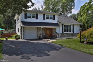 573 HAMMOND DR, Yardley, PA 19067