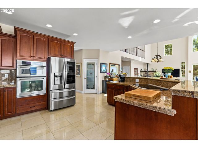 58 SHORELINE Dr, Florence, OR 97439