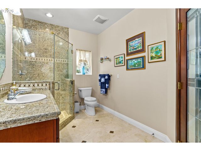 58 SHORELINE Dr, Florence, OR 97439