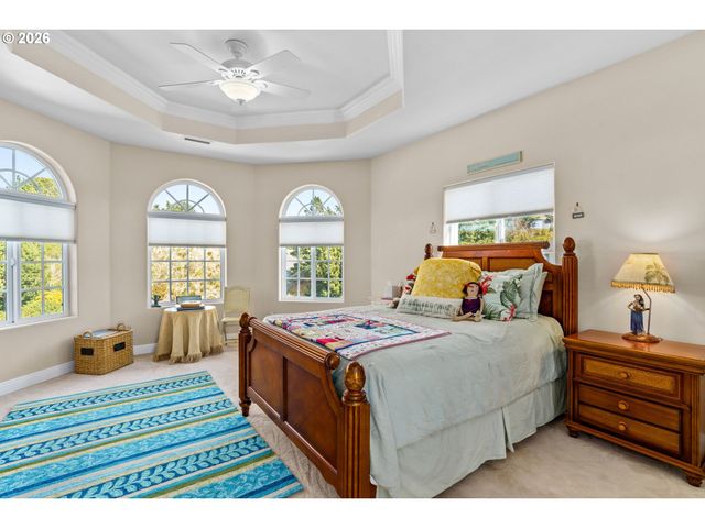 58 SHORELINE Dr, Florence, OR 97439