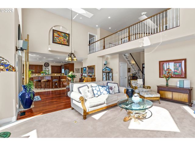 58 SHORELINE Dr, Florence, OR 97439