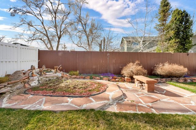 5812 S HAYSTACK WAY, Murray, UT 84123