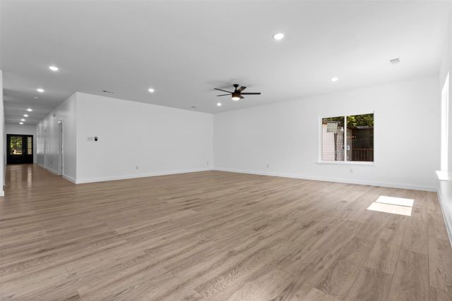 4406 S Ottawa Road, Dallas, TX 75212