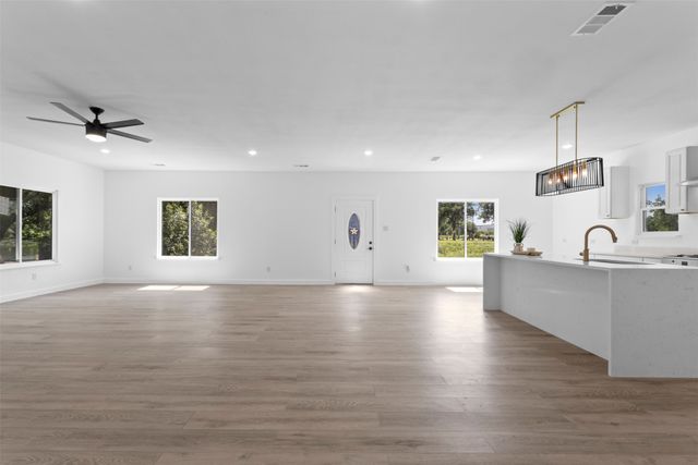 4406 S Ottawa Road, Dallas, TX 75212