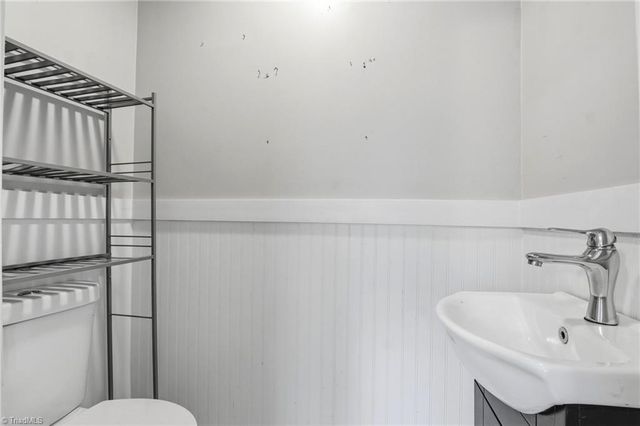 4326 Stokesdale Avenue, Winston-salem, NC 27101