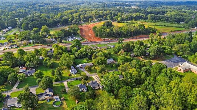 4326 Stokesdale Avenue, Winston-salem, NC 27101