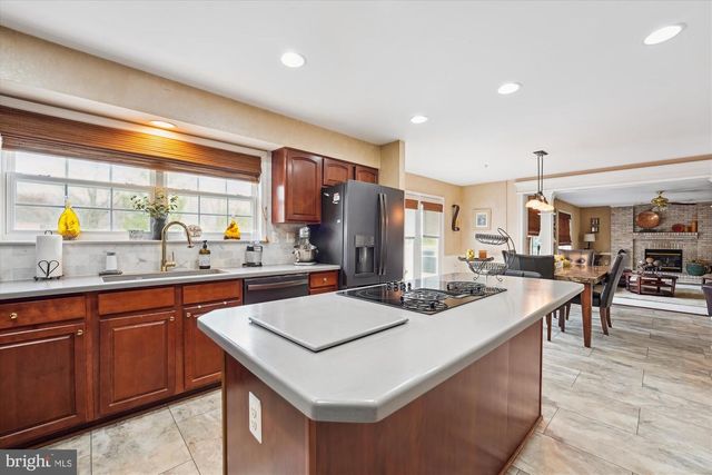 11710 AMER CT, Fort Washington, MD 20744