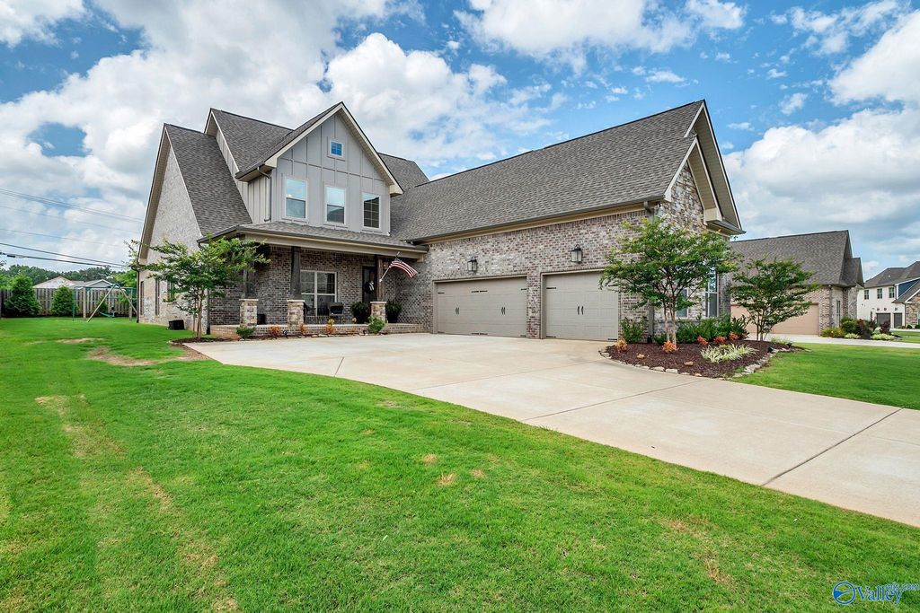 22495 Ansley Drive, Athens, AL 35613