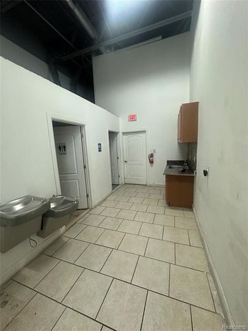 18602 Fenkell, Detroit, MI 48223