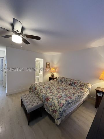 1000 NE 14th Ave 211, Hallandale Beach, FL 33009
