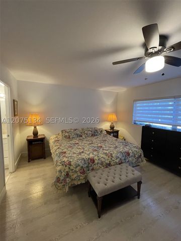 1000 NE 14th Ave 211, Hallandale Beach, FL 33009