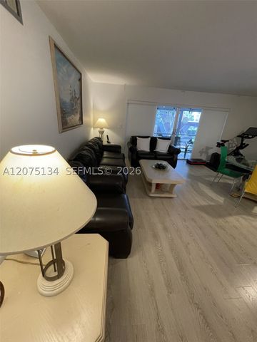 1000 NE 14th Ave 211, Hallandale Beach, FL 33009