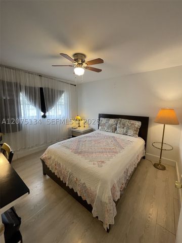 1000 NE 14th Ave 211, Hallandale Beach, FL 33009
