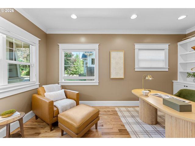 4064 N COURT Ave, Portland, OR 97227