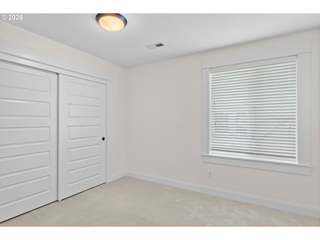 4064 N COURT Ave, Portland, OR 97227