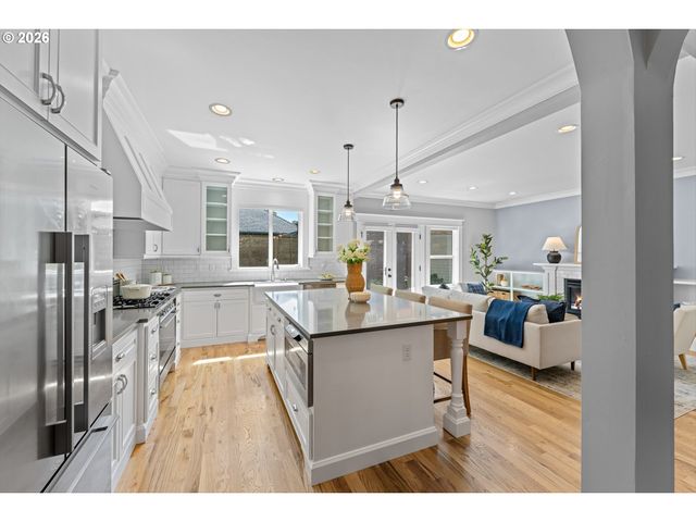 4064 N COURT Ave, Portland, OR 97227