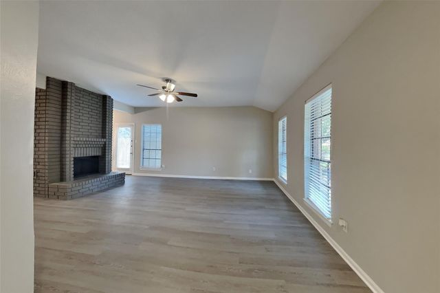 3418 Creek Manor Drive, Houston, TX 77339