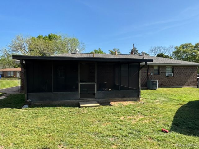 207 Primrose Drive, Prattville, AL 36067