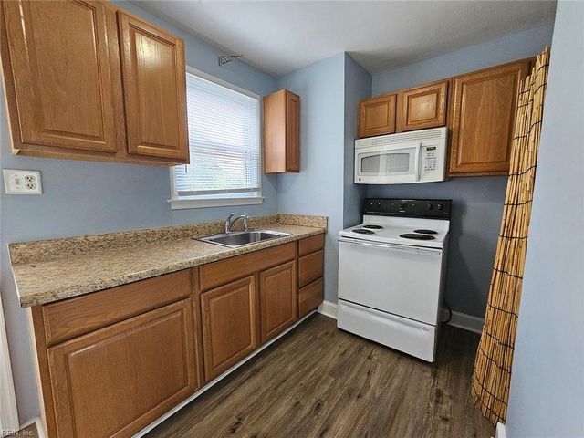 1855 E Ocean View Ave Apt 3, Norfolk, VA 23503