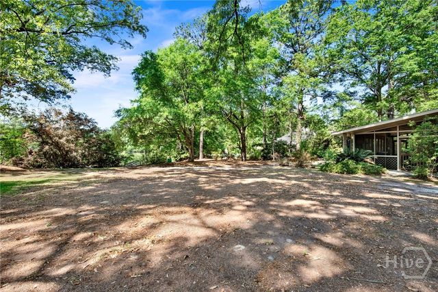 203 Old Rail Road, Bloomingdale, GA 31302