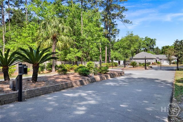 203 Old Rail Road, Bloomingdale, GA 31302