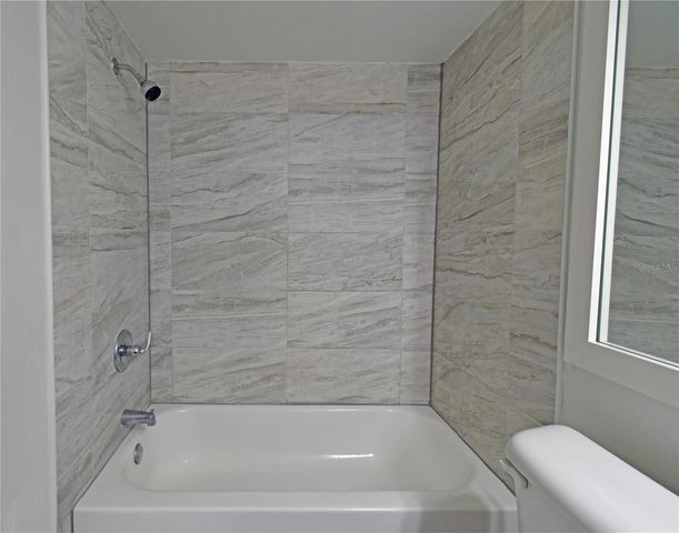 4207 WINDING MOSS TRAIL 208, Tampa, FL 33613