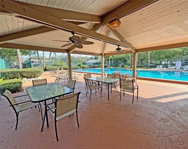 4207 WINDING MOSS TRAIL 208, Tampa, FL 33613