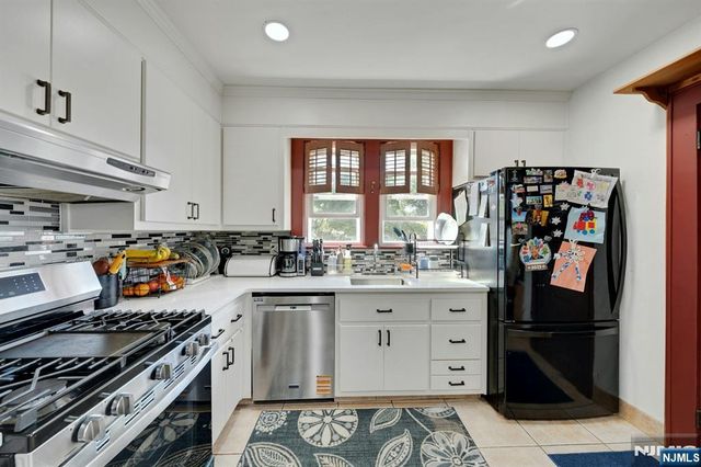1 Hewitt Avenue, Belleville, NJ 07109