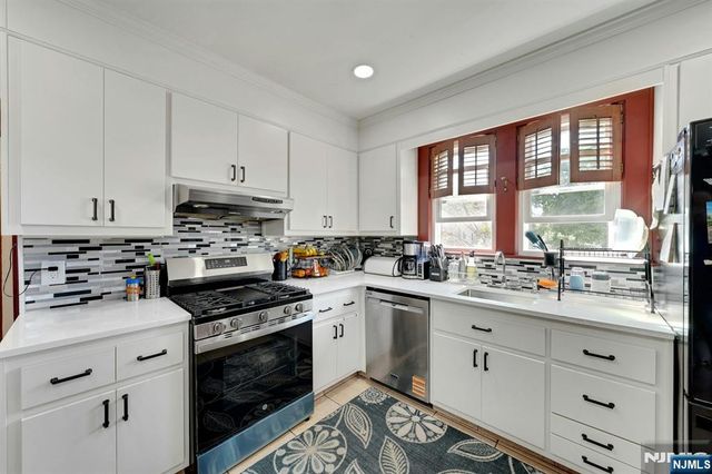 1 Hewitt Avenue, Belleville, NJ 07109