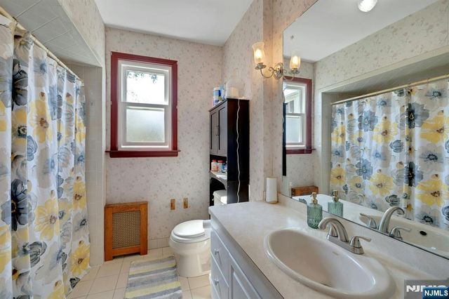 1 Hewitt Avenue, Belleville, NJ 07109